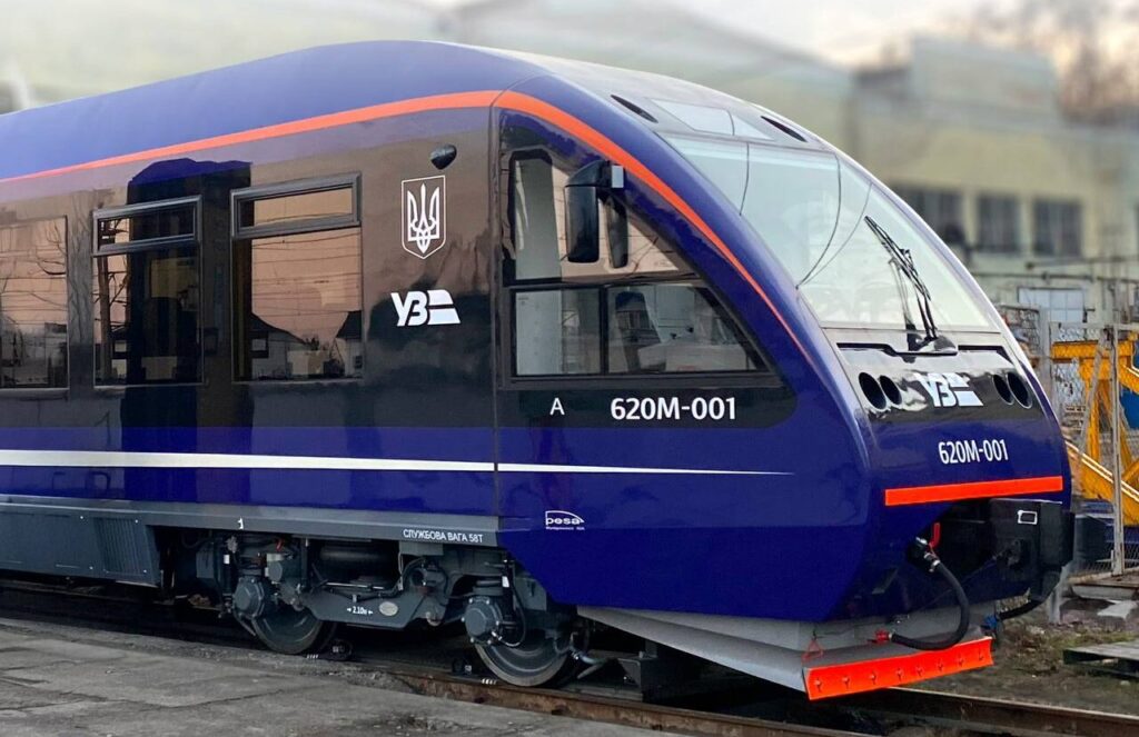 Маршрут з Коломиї до Варшави два тижні курсуватиме лише до Львова через роботи на залізниці