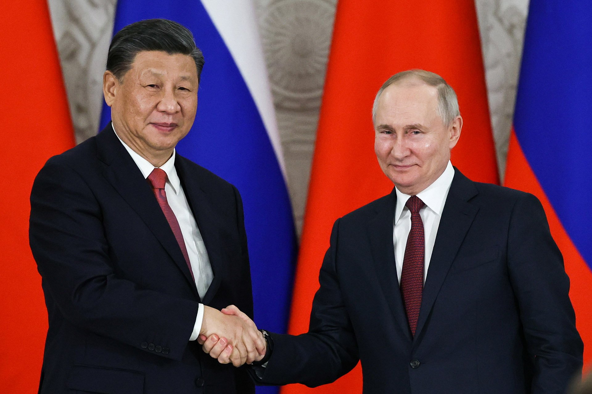 Гуртом і Путіна легше... Чи допоможе Китай вгамувати Росію?