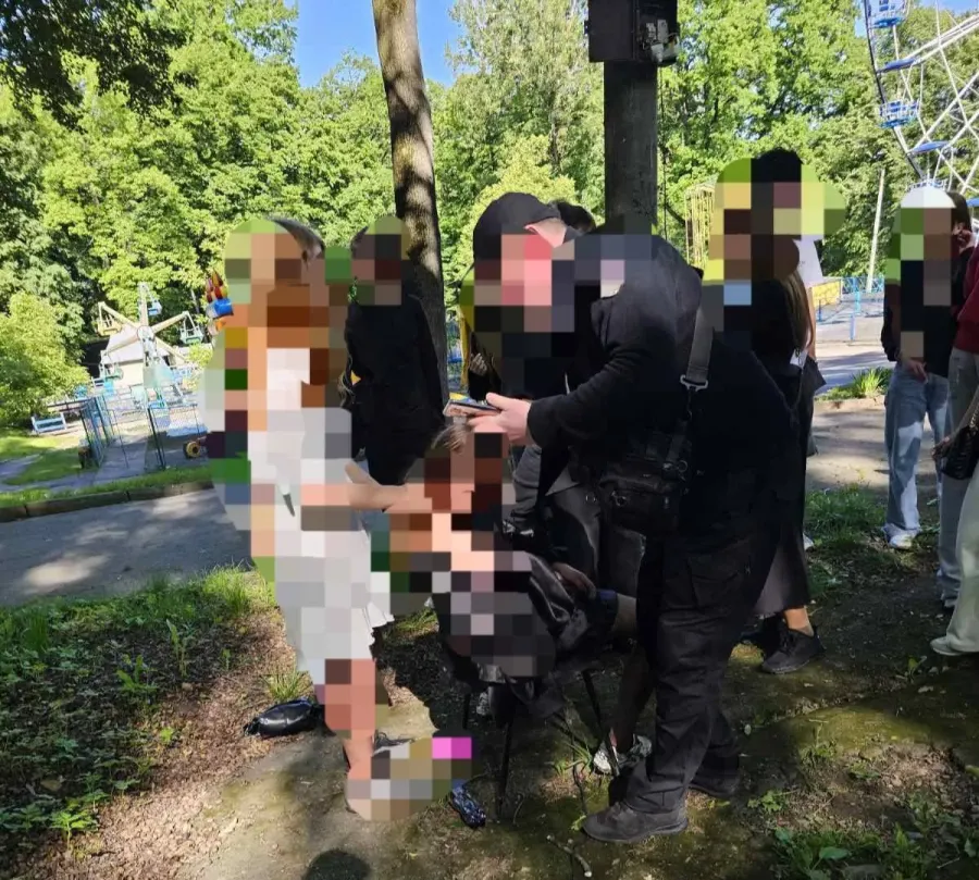 У Калуші на святкуванні останнього дзвоника неповнолітня дівчина отруїлася алкоголем