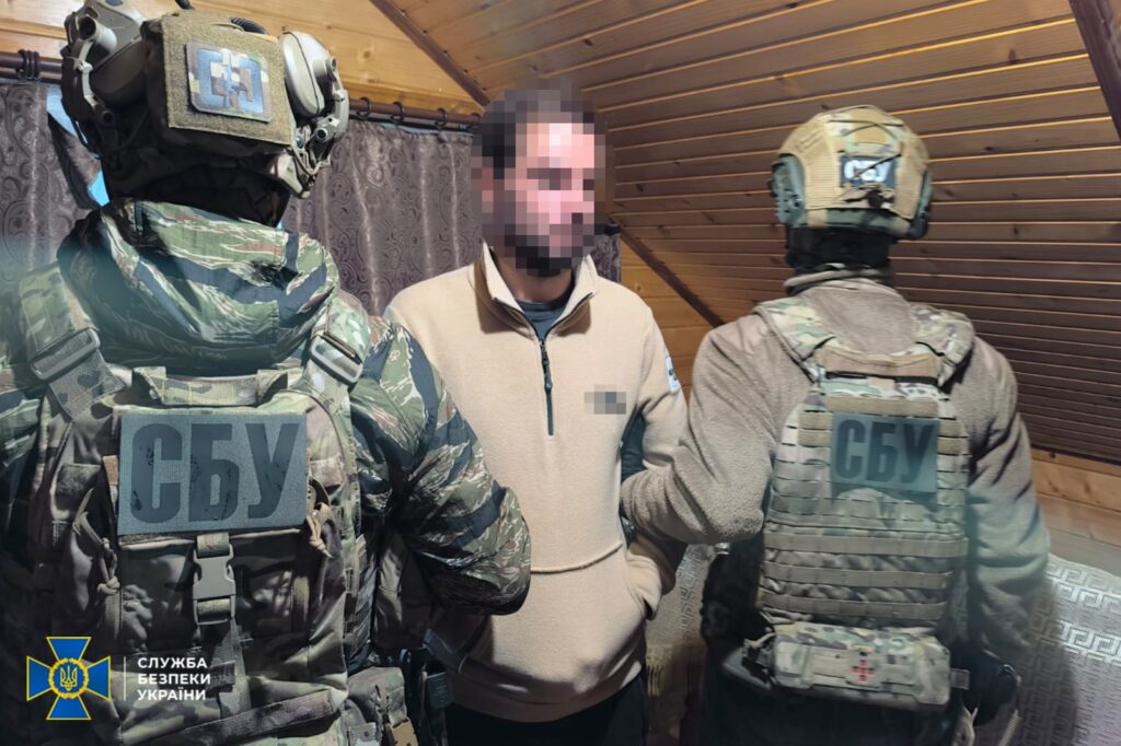 Затримання СБУ, двоє офіцерів підозрюваний
