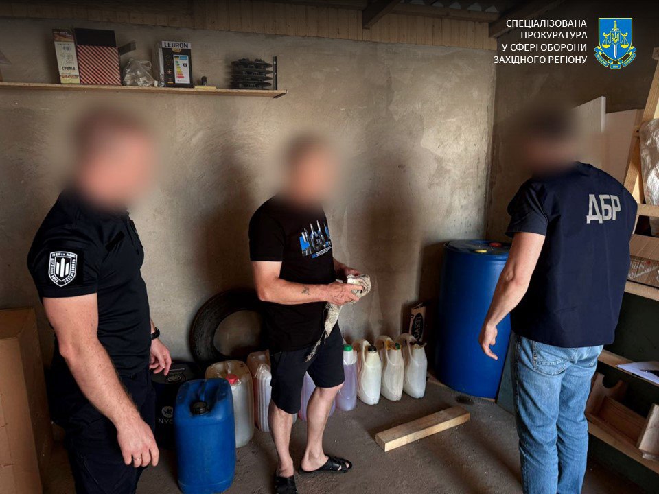 В авіаційній бригаді на Франківщині продавали пальне під виглядом бойових завдань — ДБР