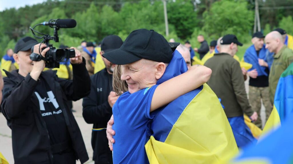 У Делятині зустрінуть звільненого з полону військового Вячеслава Гнідя