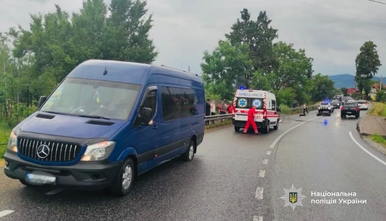 В Делятині загинув водій мотоцикла та його пасажирка. ФОТО