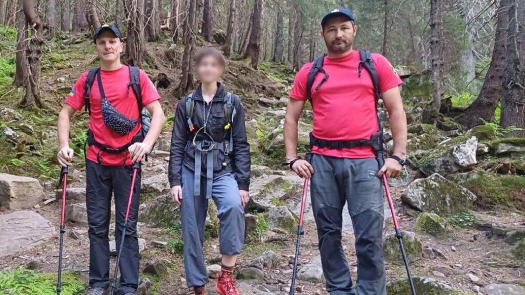 Поблизу гори Бребенескул у Карпатах заблукала 14-річна дівчина