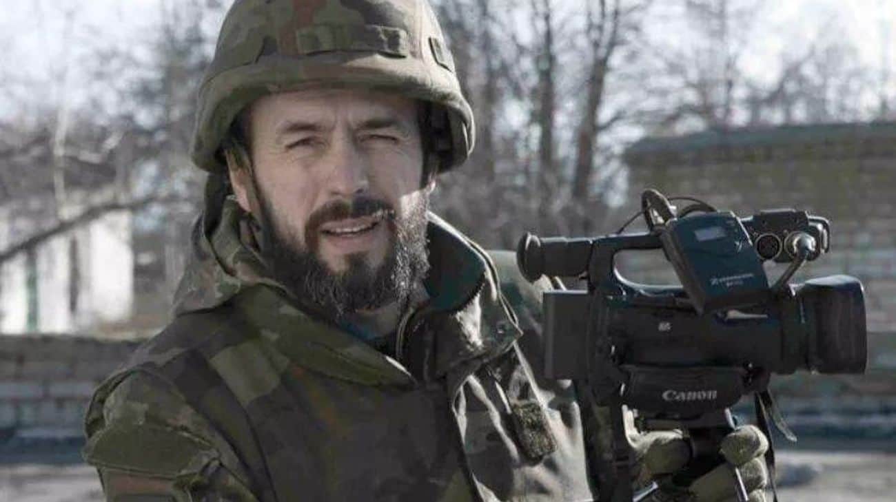 Зеленський посмертно відзначив орденом "За заслуги" воїна та журналіста з Прикарпаття Руслана Ганущака