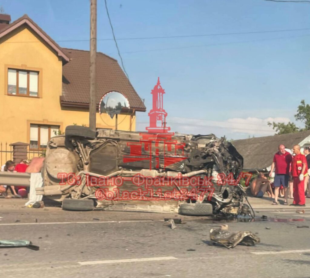 Смертельна аварія трапилася неподалік Івано-Франківська, - очевидці ВІДЕО