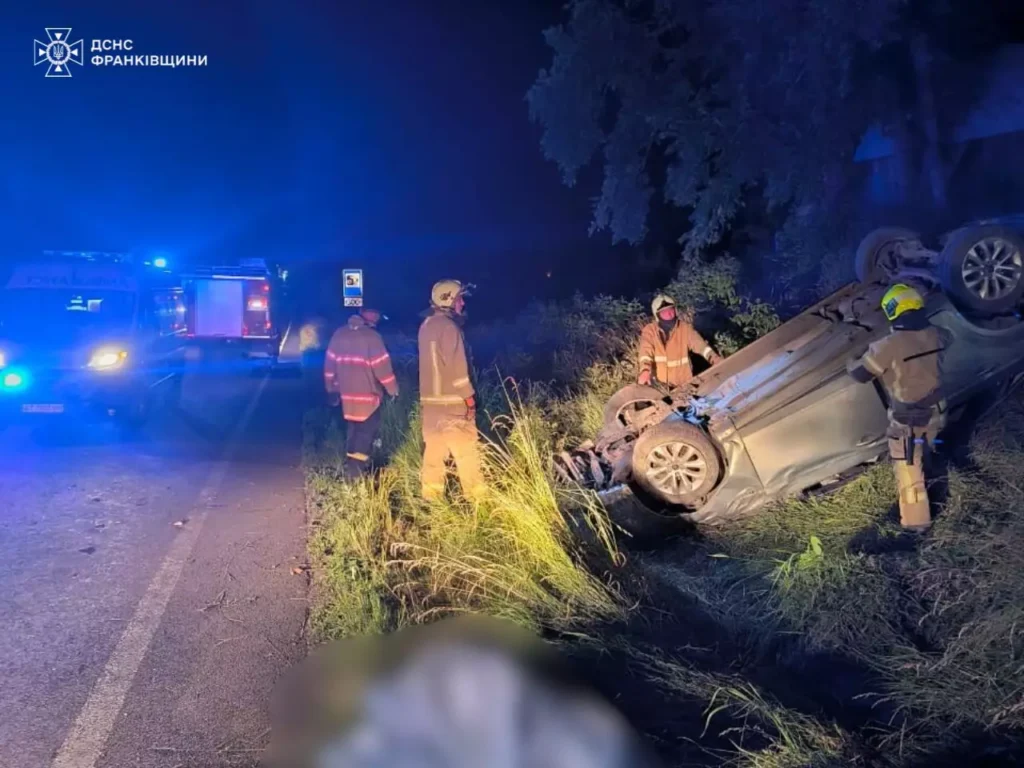 У Заболотові перекинулось авто, є загиблий і постраждалі. ФОТО
