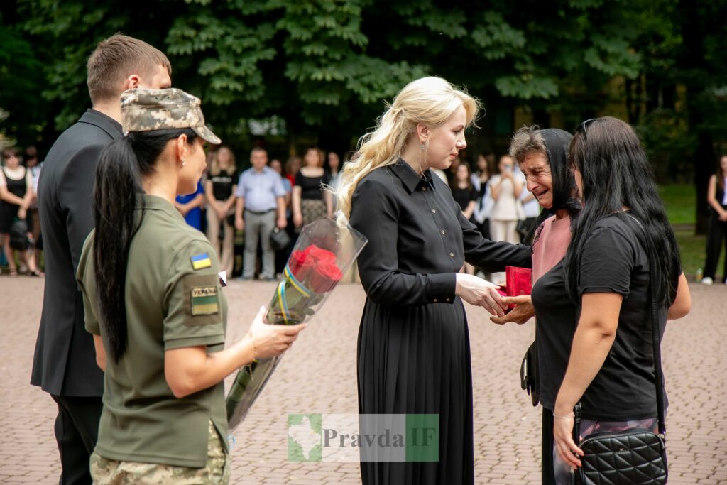 Церемонія вручення нагород на вулиці