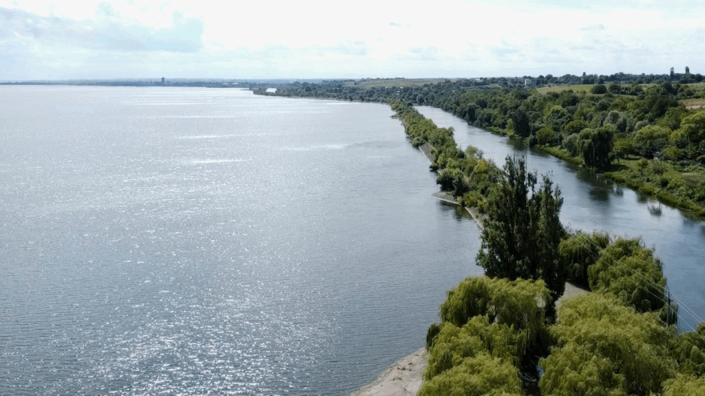 Замість кар’єру — екокурорт: у Бурштині планують створити сучасну пляжну зону