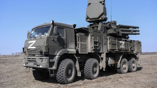 СБУ вночі знищила три ворожі гелікоптери та «Панцир-С1» на аеродромі в Криму