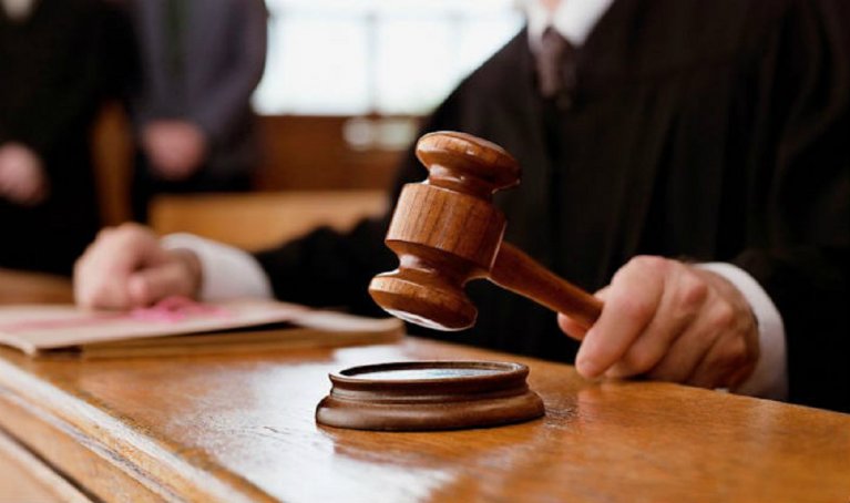 На Прикарпатті судили реєстратора, який змінив межі ділянки у Поляниці без відома власниці