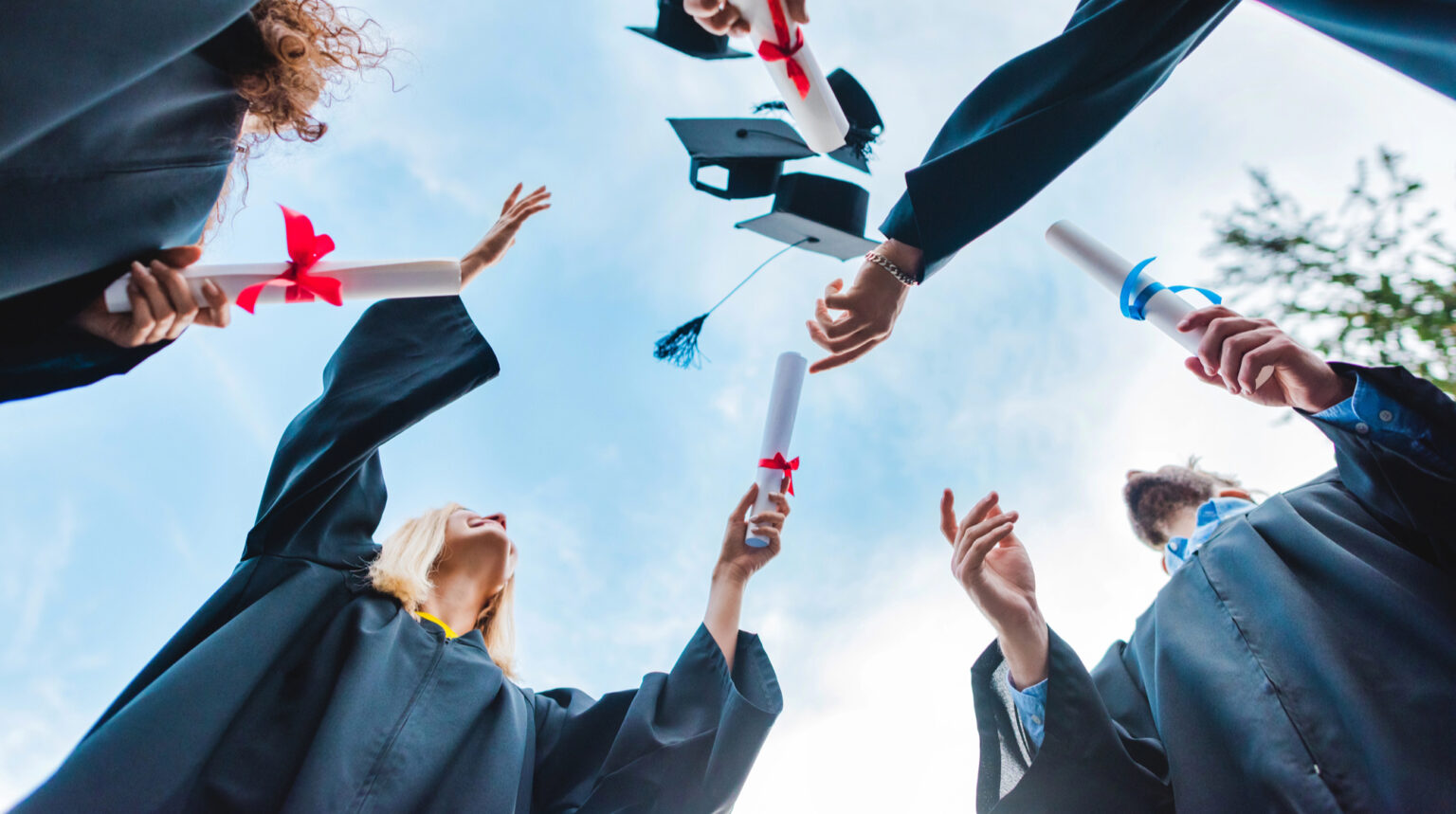 Вступ на магістратуру 2025: як скласти іспити, подати заяви і потрапити на навчання