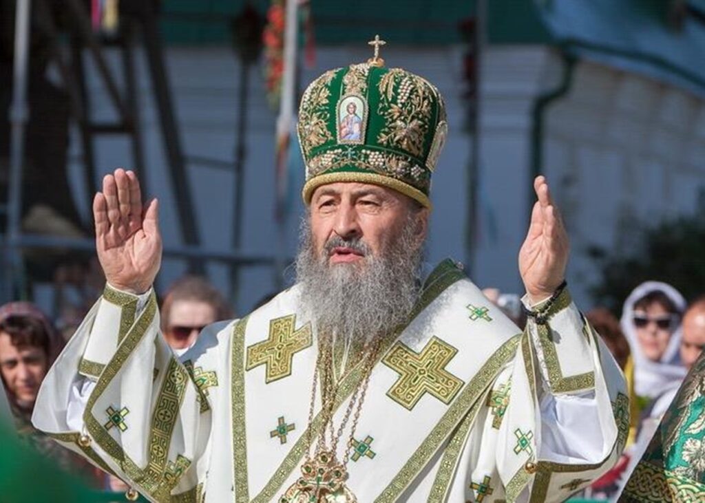 Онуфрій втратив паспорт. Держава готується до заборони УПЦ МП?