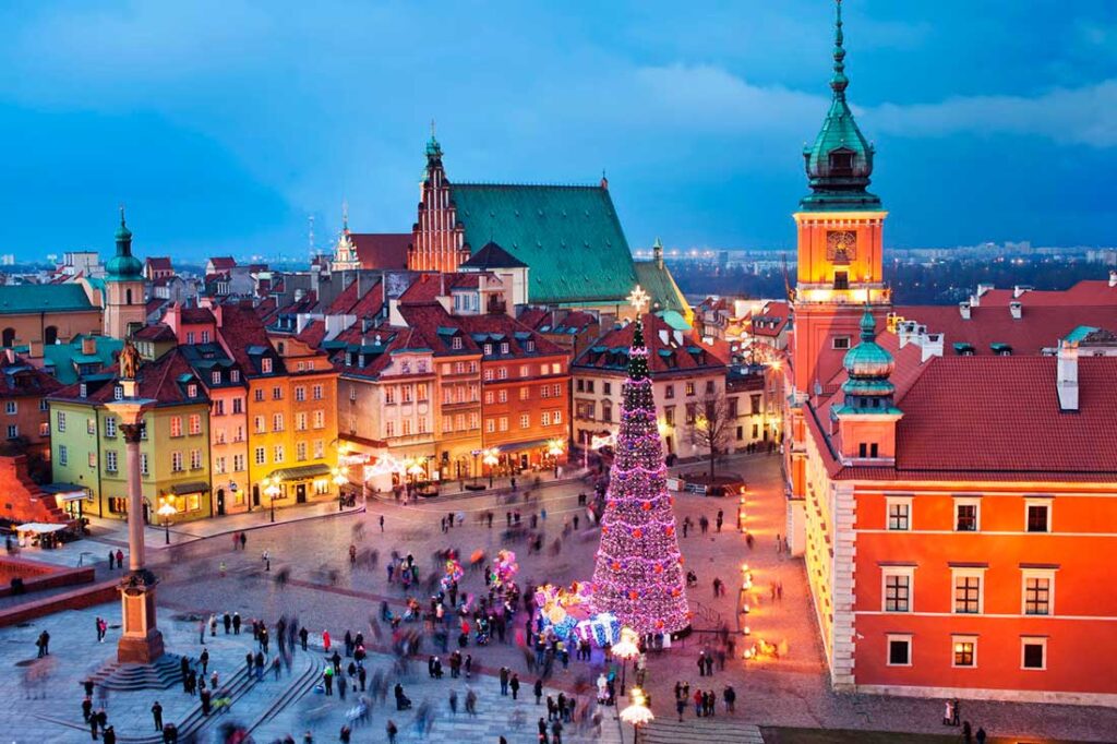 Як комфортно дістатися з Києва до Варшави на таксі