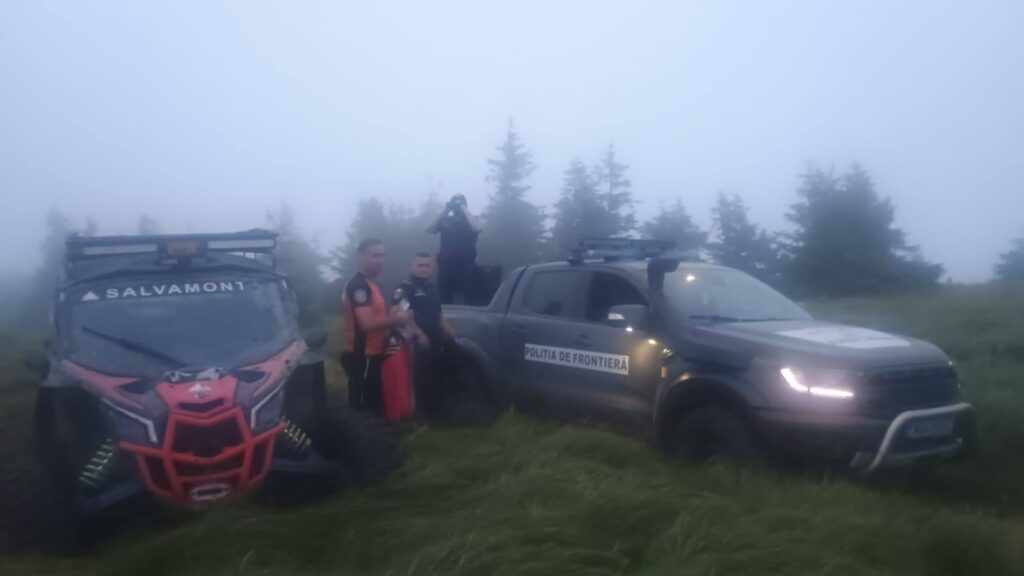 На українця, який незаконно переходив кордон в Карпатах, напав дикий кабан