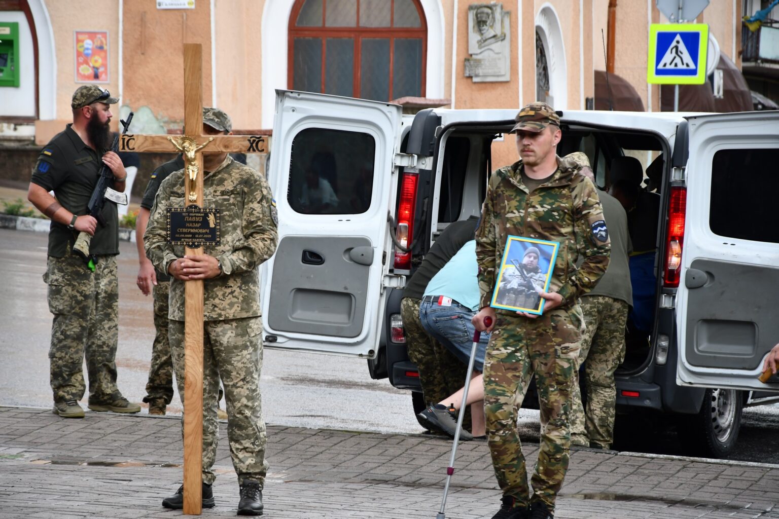Сьогодні Рогатинщина прощатиметься із захисником Назаром Павузом