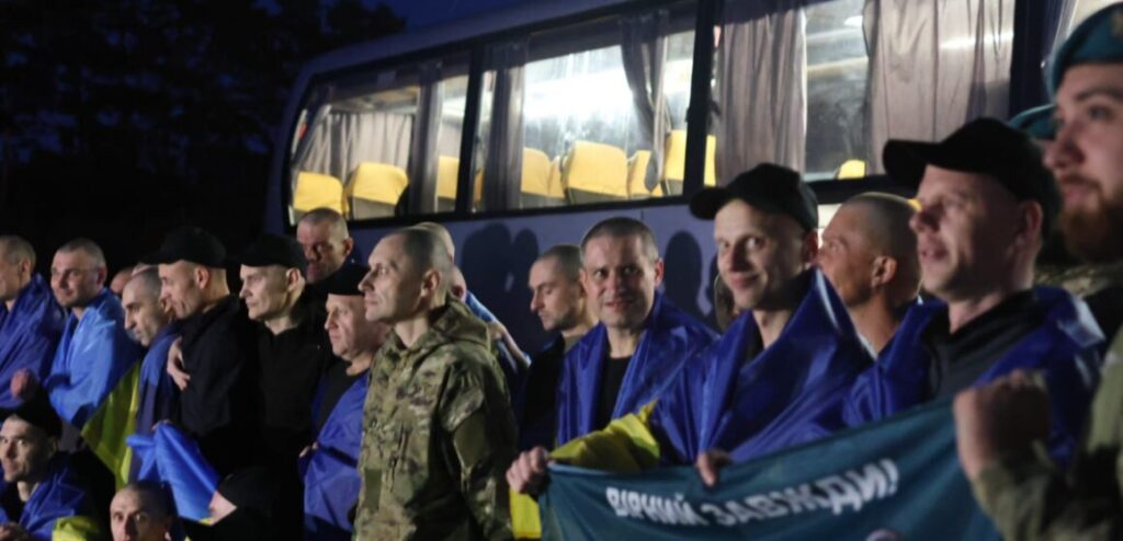 З російського полону повернулись два воїни з Верховинщини