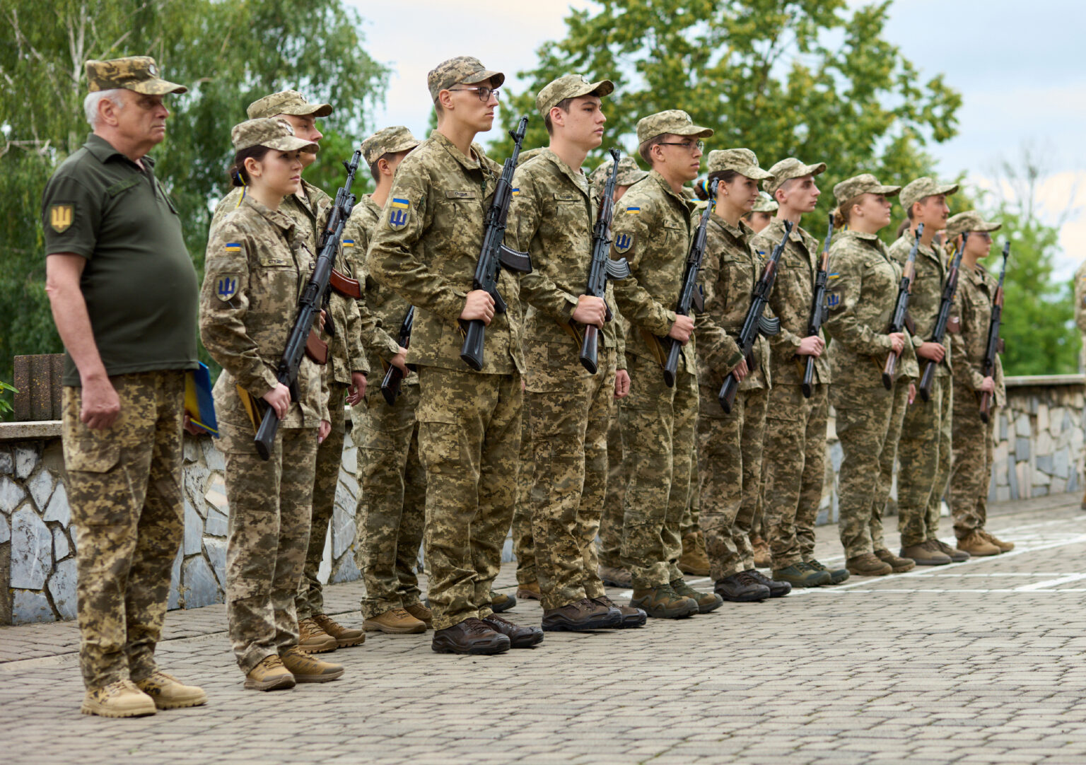 У Франківську майбутні офіцери присягнули на вірність Україні. ФОТО
