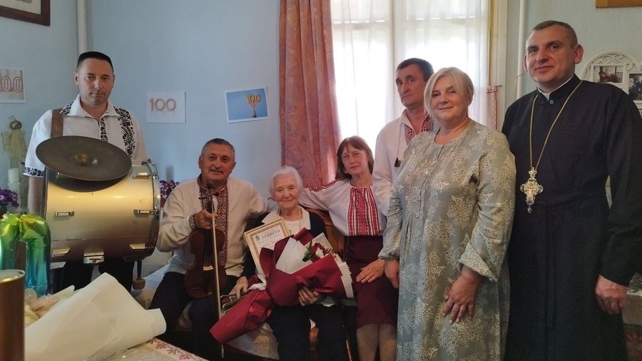 Олена Остапів з Івано-Франківщини відзначила 100-літній ювілей