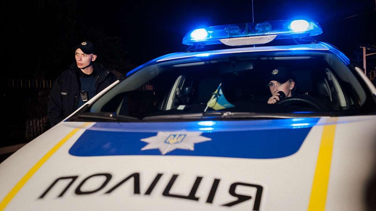 На Франківщині рецидивіст із ножем поранив молодого чоловіка та зарізав собаку