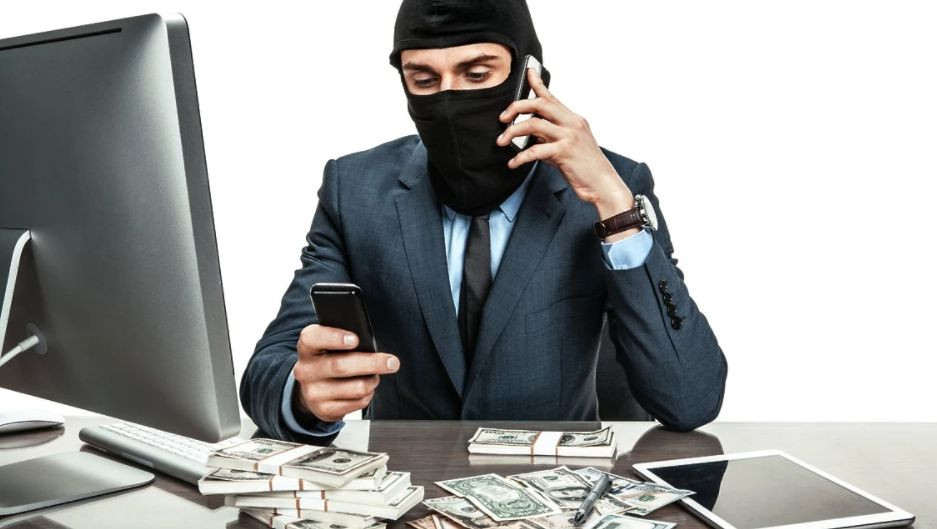 У Коломиї шахраї ошукали дружину зниклого безвісти воїна на 20 тисяч гривень