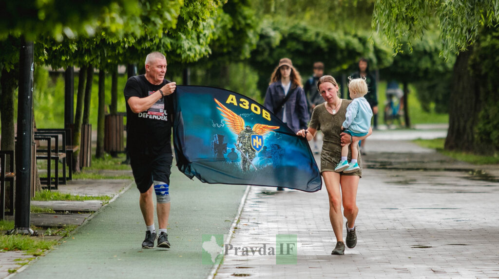 У Франківську відбувся благодійний забіг в пам'ять про полеглих та військовополонених захисників України ФОТОРЕПОРТАЖ