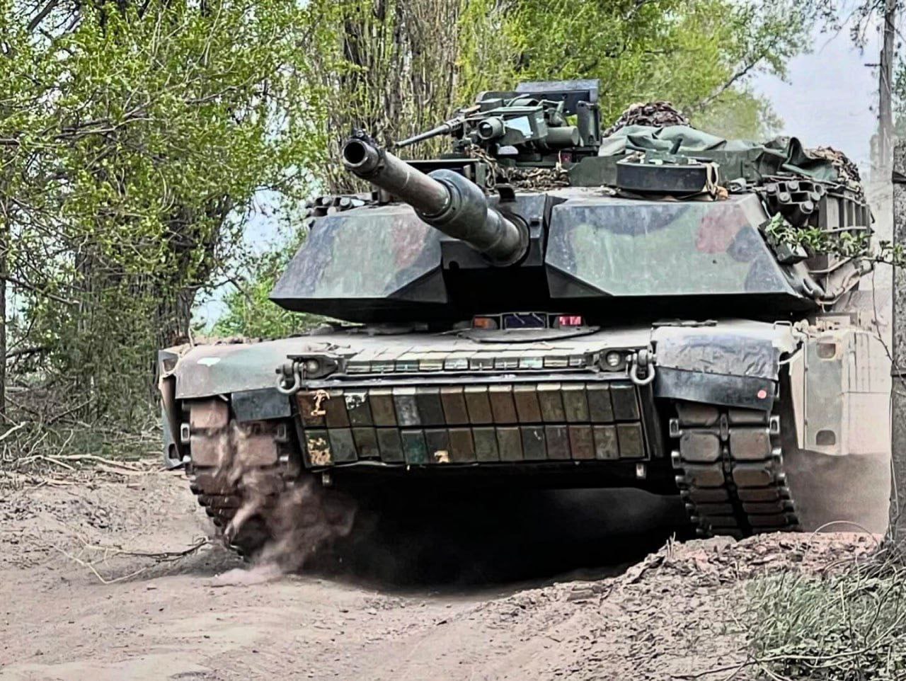 Австралія передала Україні танки Abrams M1A1
