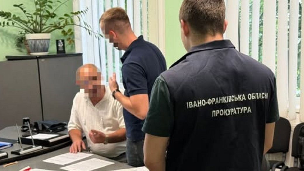 Франківський суд відсторонив Василя Мицканюка з посади голови Верховинської селищної ради через підозру у корупції
