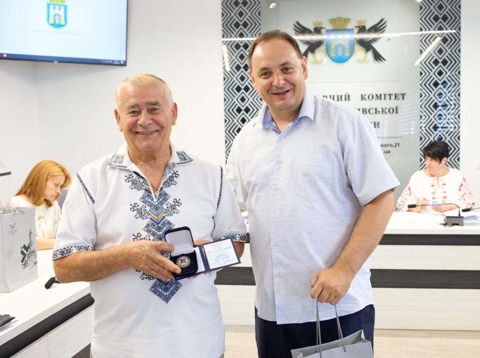 Відомого франківського науковця та письменника Володимира Качкана нагородили відзнакою «Гордість Івано-Франківської громади»