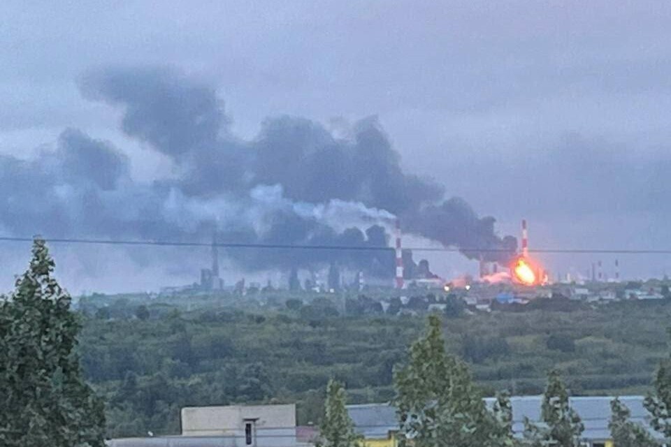 У Генштабі ЗСУ підтвердили ураження Сизранського НПЗ в росії
