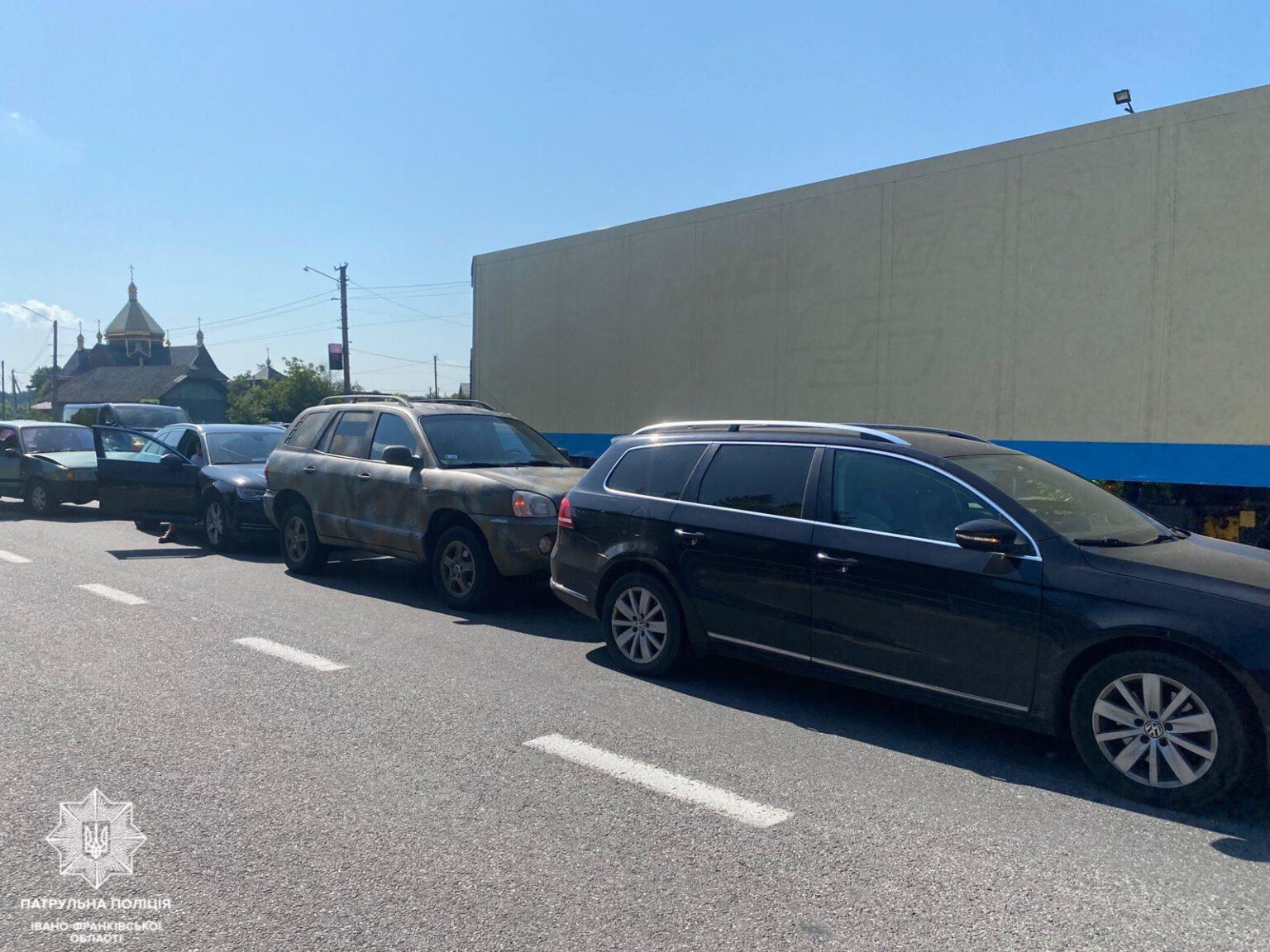 Неподалік Франківська зіткнулись чотири автівки