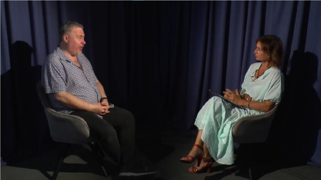 “100 українців, яких варто знати”: історик з Франківська Мирослав Кошик представив нове видання