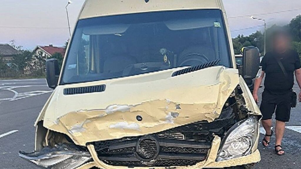 На Коломийщині зіткнулися три автомобілі. ФОТО