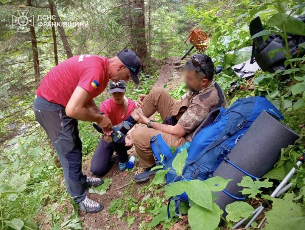 У Карпатах на горі Грофа травмувався турист