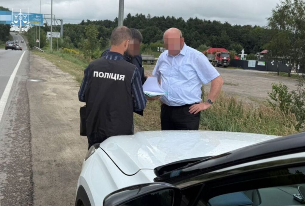 Полиція на дорозі з документами