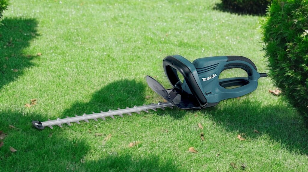 Кусторезы для эффективной обработки травы