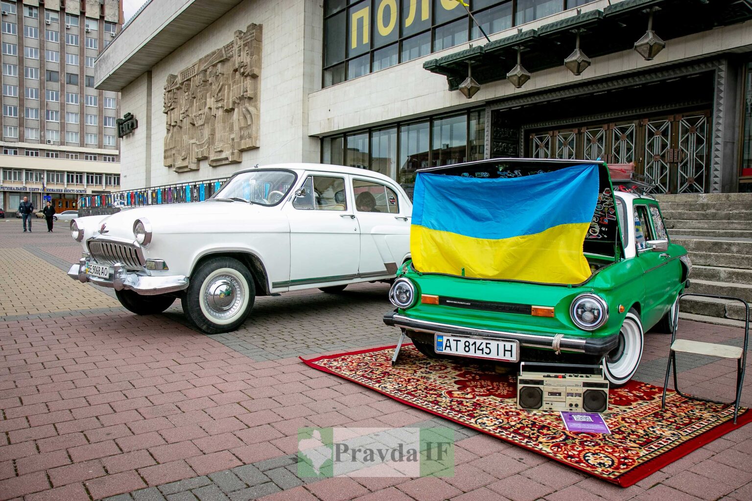У Івано-Франківську провели виставку автомобілів та мотоциклів ФОТОРЕПОРТАЖ