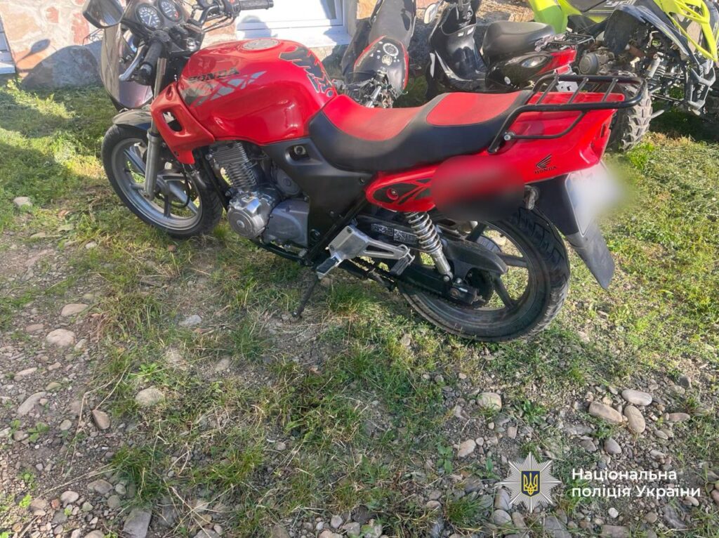 В Богородчанах автомобіль зіткнувся з мотоциклом. ФОТО