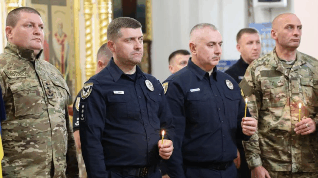 Прикарпатські правоохоронці попрощалися із загиблим на війні поліцейським Олександром Солов’янчиком