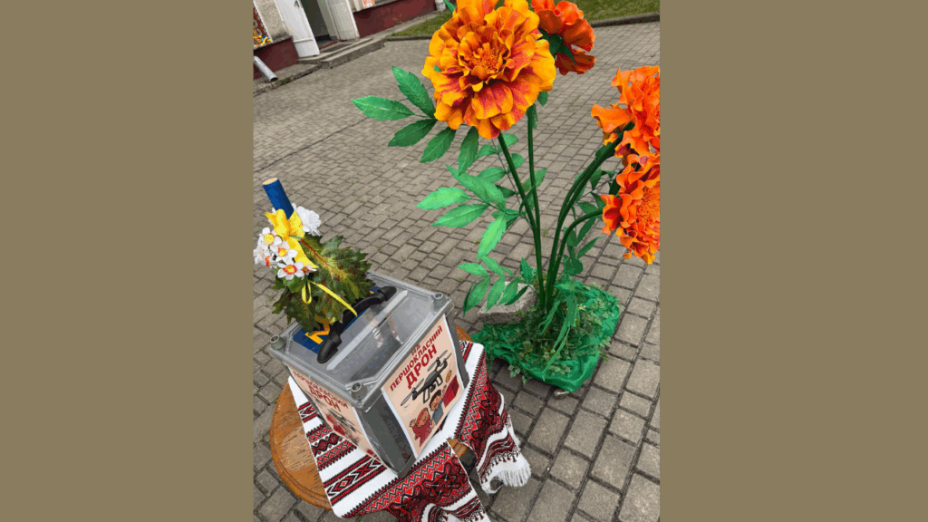 У франківському ліцеї школярі зібрали 50 000 гривень. ФОТО