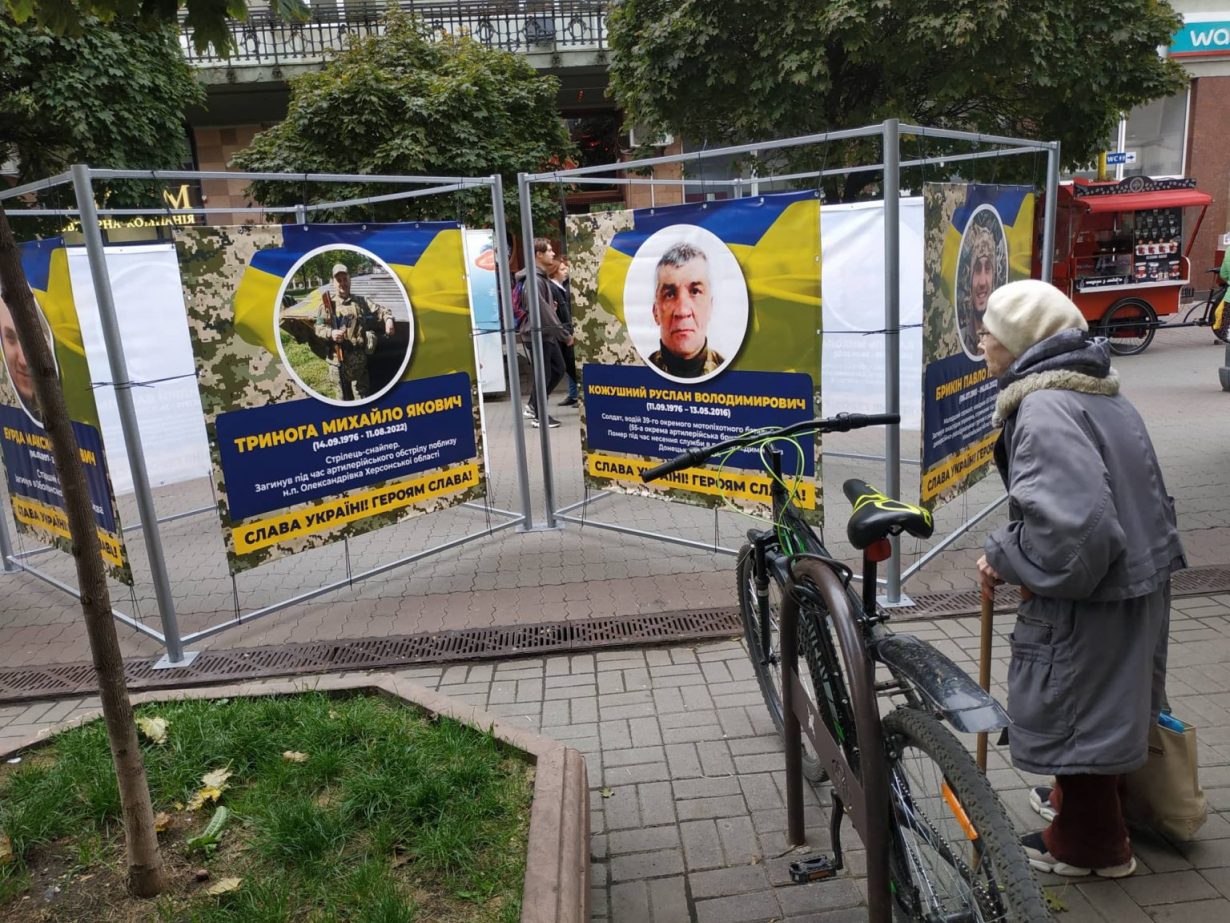 Марцінків розповів, коли портрети загиблих на Алеї Героїв перенесуть з центру
