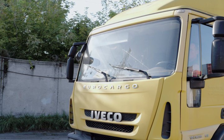 «Українська команда» передала вантажівку бійцям батальйону «Свобода» на Добропільсько-Покровський напрямок