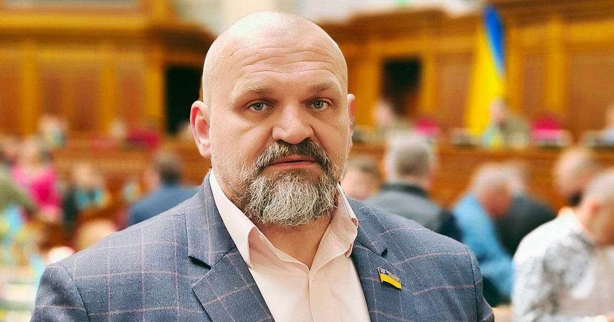 4 квартири, 4 земельні ділянки, 4 автівки та 50 тис доларів готівкою: що задекларував Василь Вірастюк