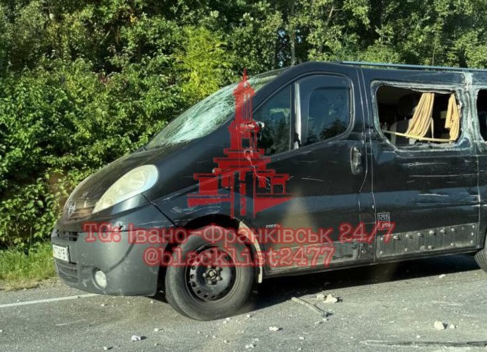 Біля Коломиї зіткнулись три автівки, є постраждалі