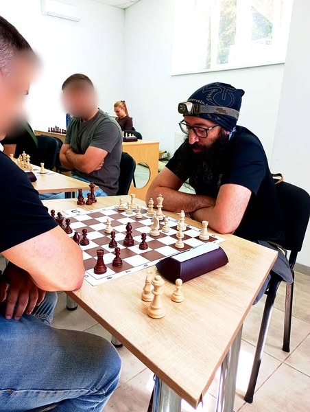 Шаховий турнір у залі з гравцями