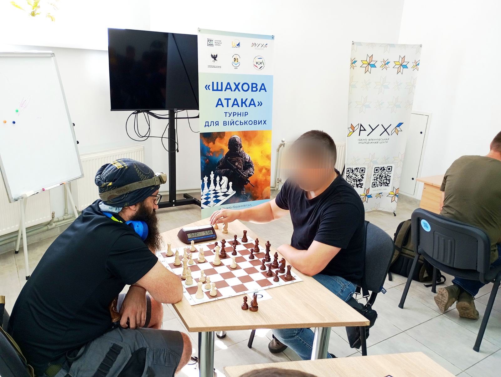 Шаховий турнір для військових в Україні.