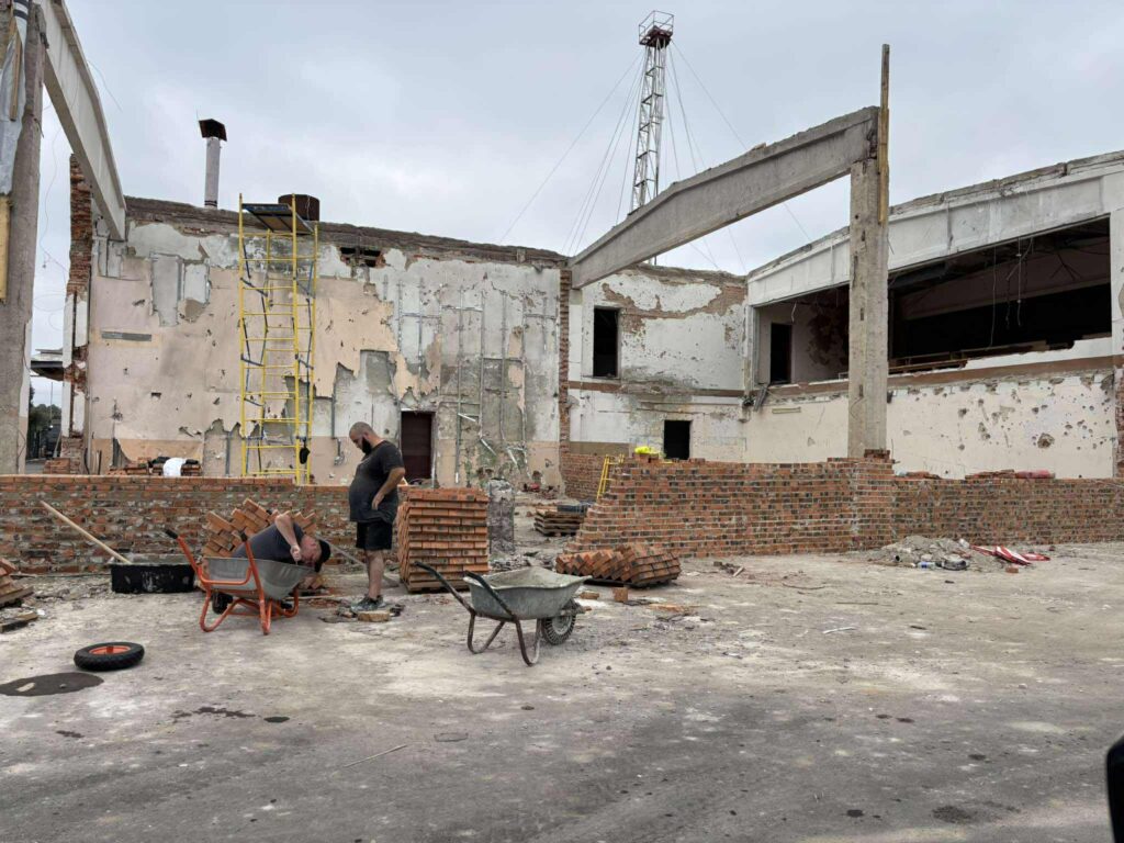 Ремонт будівлі на будівельному майданчику