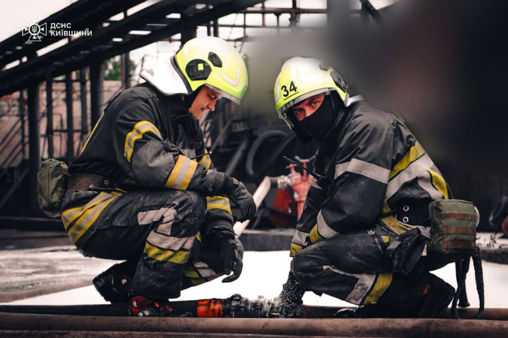 Після нічної атаки, дітей у Калуші не пускають у школи та дитсадки