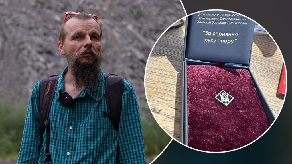 Митець з Івано-Франківська Ярема Стецик отримав нагороду від командувача ССО
