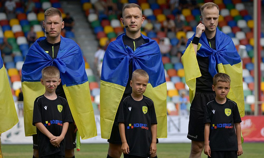 Тарас Козак — арбітр матчу «Поділля» - «Прикарпаття»
